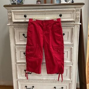 Lee capri pants size 6 red